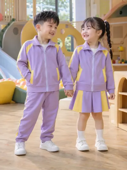 Đồng Phục Mầm Non Áo Khoác Nhẹ Tím Nhạt Vàng Compact Fit