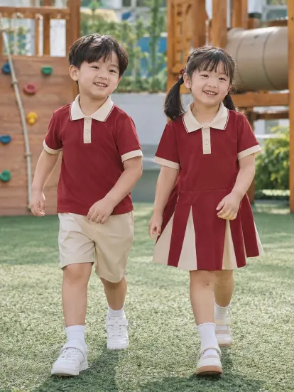 Đồng Phục Mầm Non Váy Polo Đỏ Gạch Kem Compact Fit