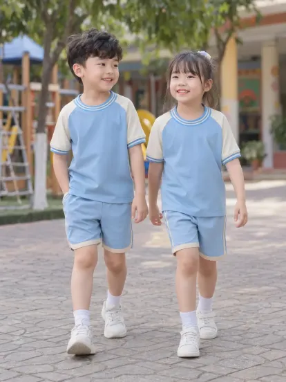 Đồng Phục Mầm Non Áo Thun Phối Bo Xanh Da Trời Kem Hapimax